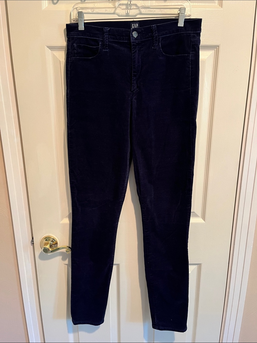 GAP Womenβs Deep Navy Skinny brushed Corduroy Jeans 31 TALL